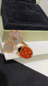 Van Cleef & Arpels Szczęśliwy Ladybug Tulip Otwarty Pierścień-3685  