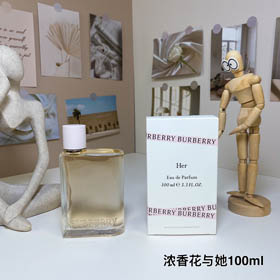 Burberry Kwiaty i jej Eau de Parfum-3349