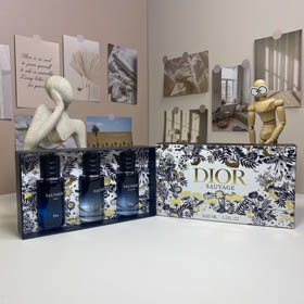 Dior Wilderness perfumy próbka trójczęściowe pudełko kwiatowe-3457